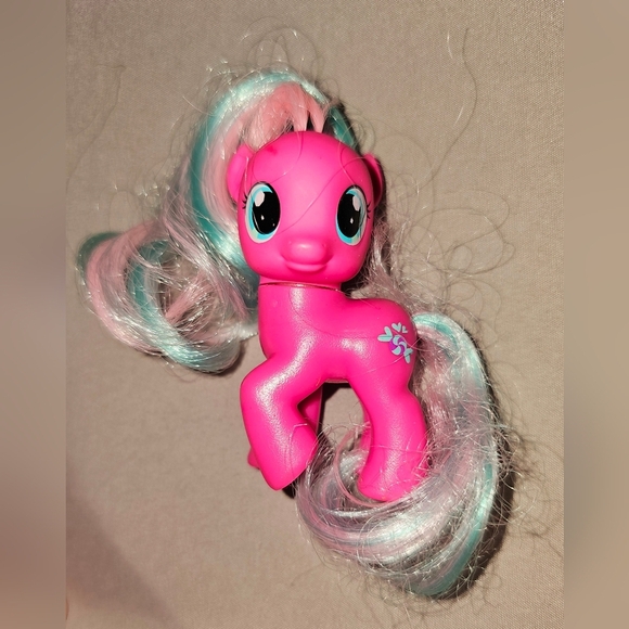 My Little Pony Other - My Little Pony G4 Twirly Treats 2.5” Brushable Toy Figure